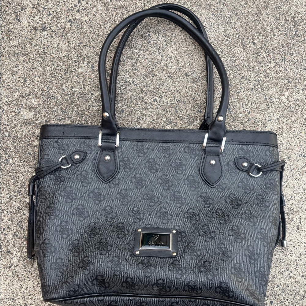 GUESS Black Women's purse
